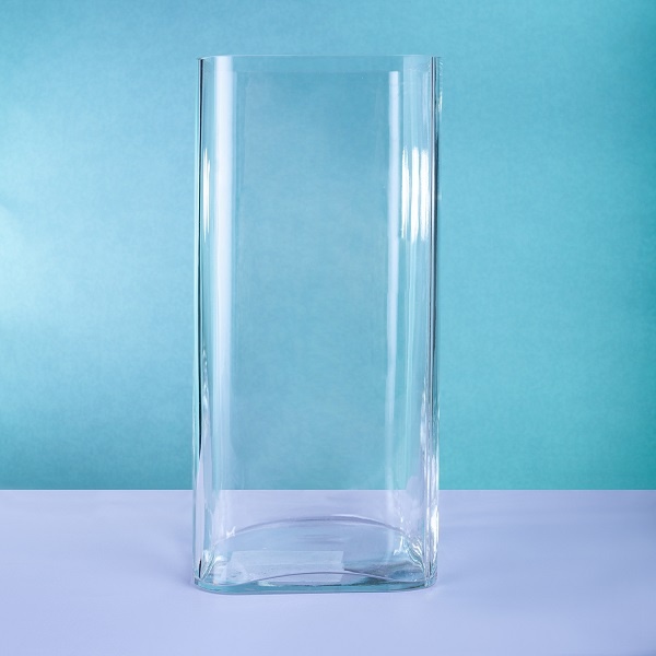 Стеклянная ваза с именной гравировкой