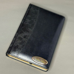 Недатированный ежедневник "Бюрократ" с гравировкой на шильде