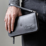 Портмоне на молнии с гравировкой "Авиатор-lux", цвет черный