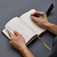 Кожаный ежедневник с гравировкой "Гарольд", цвет коричневый