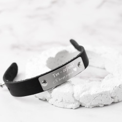 Браслет кожаный с пластиной "Джен", цвет черный