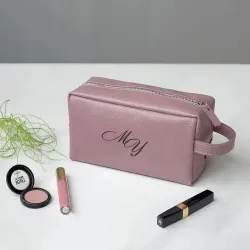 Кожаный несессер с гравировкой, цвет розовый