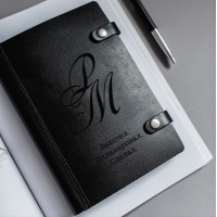 Дизайнерский кожаный ежедневник с гравировкой "BOND"