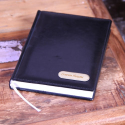 Недатированный ежедневник "Бюрократ" с гравировкой на шильде