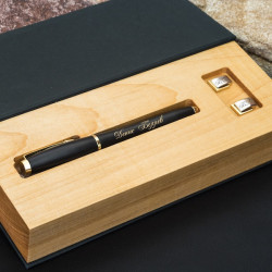 Подарочный набор ручка Parker и запонки "Persona" с гравировкой