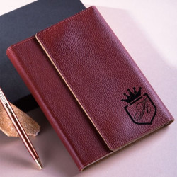 Кожаный ежедневник с персональной гравировкой "Антиква", цвет коньячный