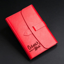 Ежедневник c персональной гравировкой на магните "Босфор", цвет красный