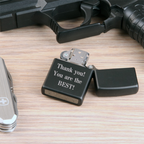 Зажигалка Zippo черная матовая с именной гравировкой "Искра"