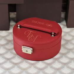 Шкатулка для украшений с персональной гравировкой "Николь"