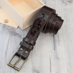 Кожаный ремень с гравировкой "Belt"