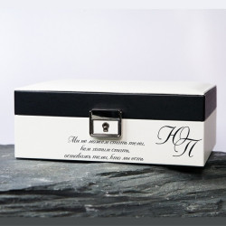 Шкатулка для украшений "Скарлетт" с персональной гравировкой