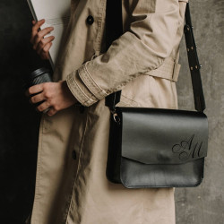 Кожаная сумка с персональной гравировкой "Стоу", цвет черный