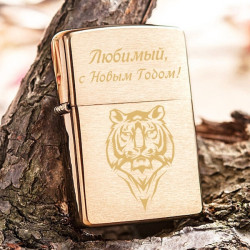 Зажигалка Zippo с гравировкой. Цвет золото