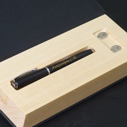Подарочный набор ручка Parker и серебряные запонки "Люкс" с гравировкой
