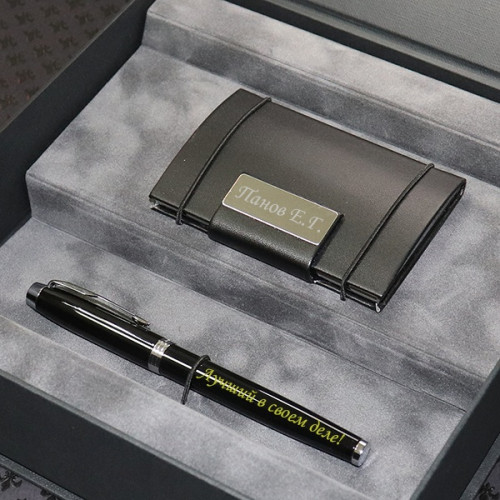 Набор в подарочной коробке визитница и ручка Parker c гравировкой "Аспект"