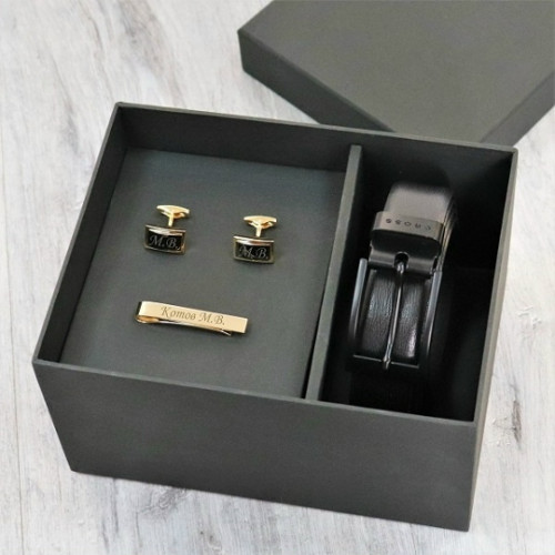 Подарочный набор мужских аксессуаров с персональной гравировкой "Капитолий"