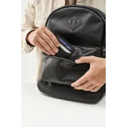 Кожаный рюкзак с гравировкой "Liberty black"