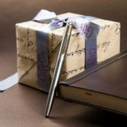 Подарочный набор кожаный ежедневник на кнопках и ручка Parker с гравировкой "Bally"