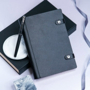 Подарочный набор кожаный ежедневник на кнопках и ручка Pierre Cardin с гравировкой "Fergi"