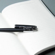 Именной ежедневник с гибкой обложкой, покрытием soft touch «Дженга», цвет чёрный