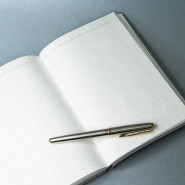 Именной ежедневник с гибкой обложкой, покрытием soft touch «Дженга», цвет серый