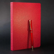 Ежедневник с именной гравировкой и золотым срезом «Лари», цвет красный