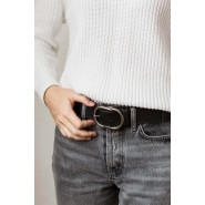 Женский ремень с персональной гравировкой