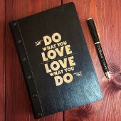 Дизайнерский ежедневник и ручка 