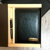 Набор из ручки Pierre Cardin , недатированного ежедневника в подарочной коробке