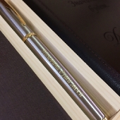 Ручка Parker, цвет серебро с золотом 