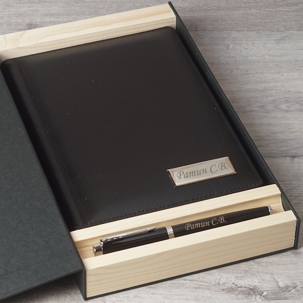 Оригинальный подарочный набор кожаный ежедневник и ручка Parker с гравировкой Тауэр