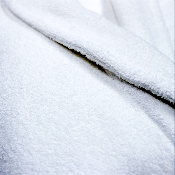 Махровый халат с именной вышивкой белый