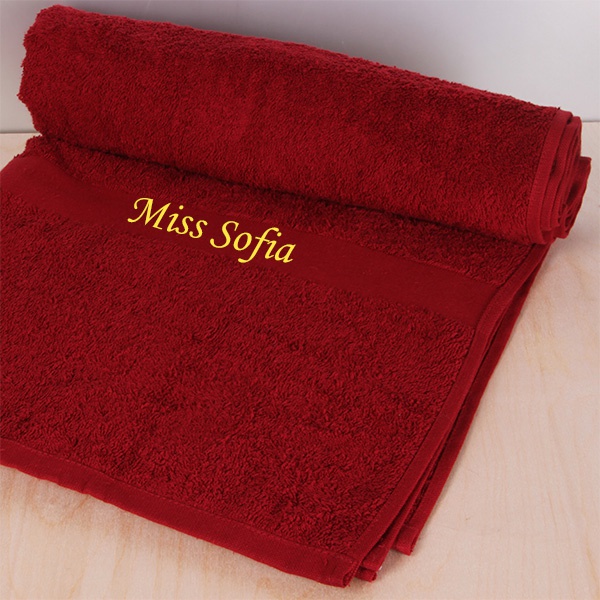 Полотенце с вышивкой красное