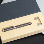 Подарочный набор ручка Parker и запонки Уэльс с гравировкой
