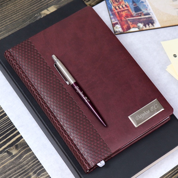 Подарочный набор ежедневник и ручка Parker с гравировкой