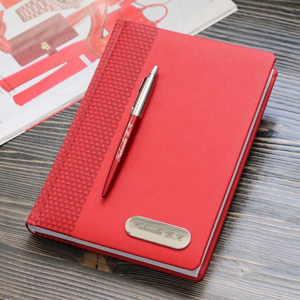 Подарочный набор ежедневник и ручка Parker с гравировкой Red-1