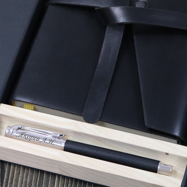 Премиальный набор ручка из серебра и кожаный ежедневник с гравировкой Celebrity-2