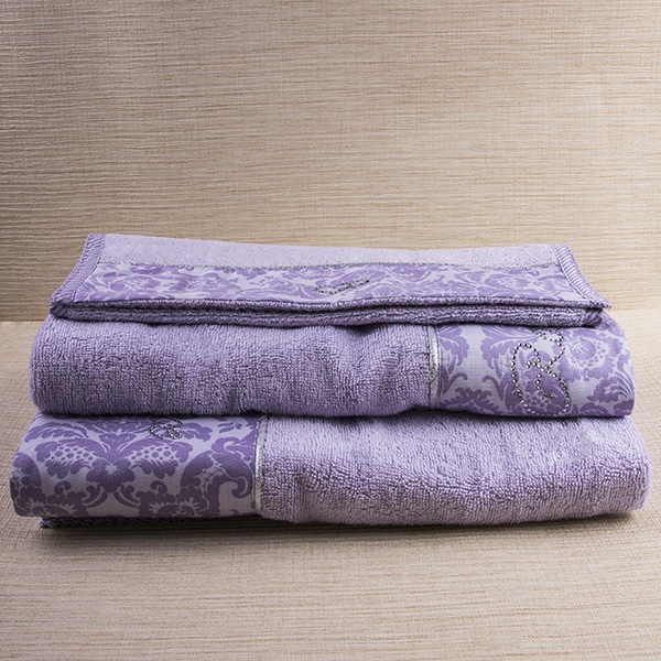Набор из трех полотенец с именной вышивкой, цвет фиолетовый, 30х50, 50х100, 70х140