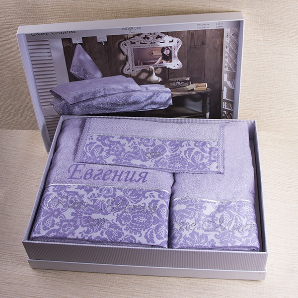 Набор из трех полотенец с именной вышивкой, цвет фиолетовый, 30х50, 50х100, 70х140